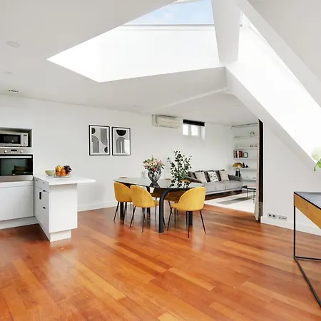 Eiffel Tower View - Time Right