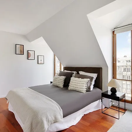 Apartment Eiffel Tower View - Time Right