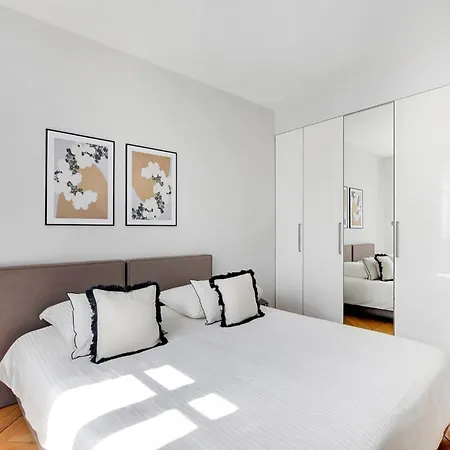 Apartment Eiffel Tower View - Time Right