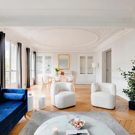 Eiffel Tower View アパート *