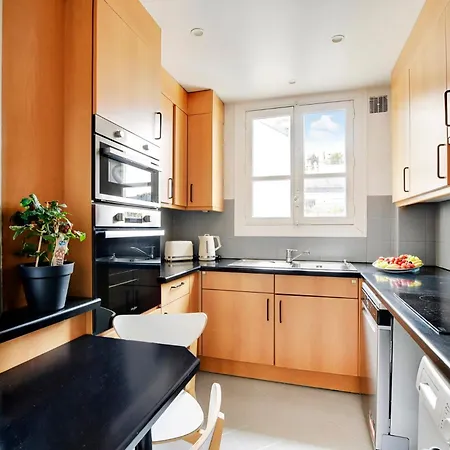 Apartment Eiffel Tower View - Time Right Paris