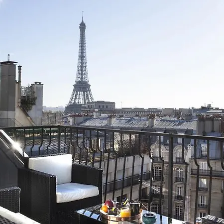 Eiffel Tower View * Parigi
