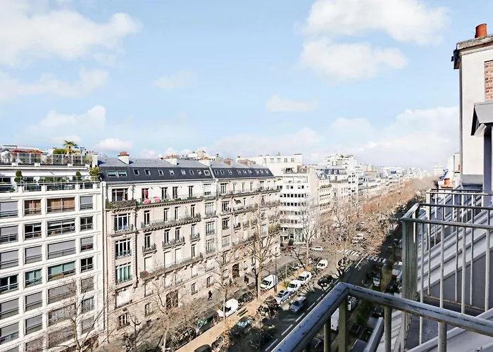 Eiffel Tower View Apartament