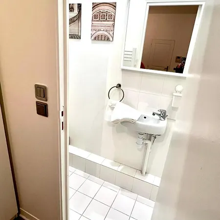 Apartament Eiffel Tower View