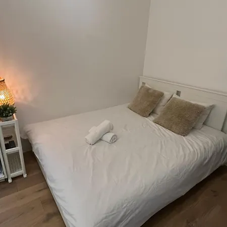 Eiffel Tower View Paryż