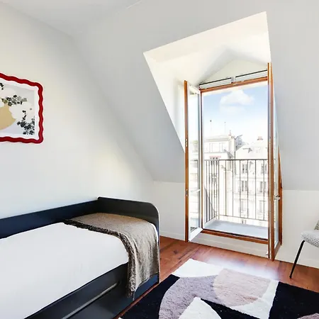 Eiffel Tower View * Paryż